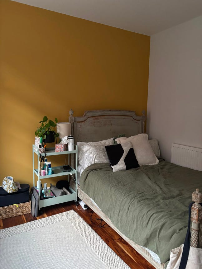 Double room + private bathroom  Main Photo