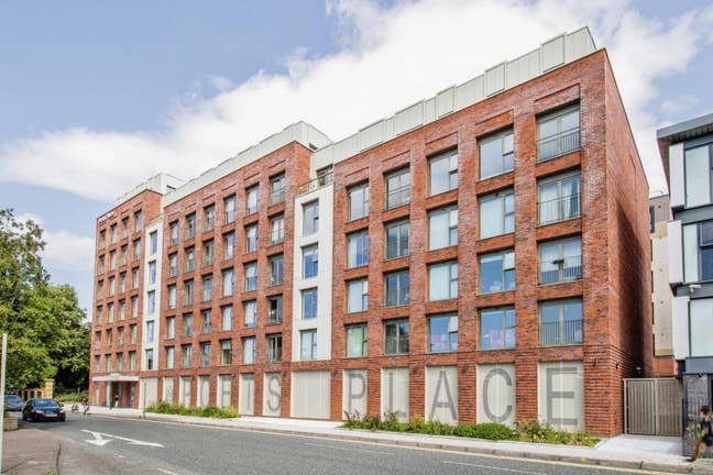 Stylish CITY apartment - Fully furnished Main Photo