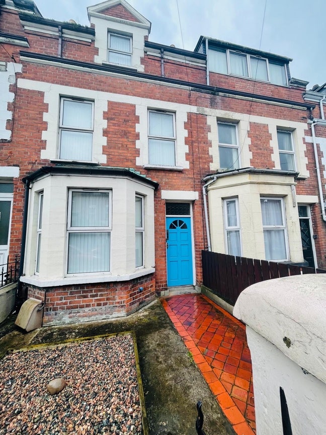 2X Rooms on Popular Lisburn Road, Tates Ave Main Photo