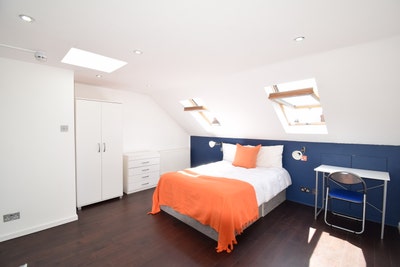 En suite Double  - few min from Transport !  Main Photo