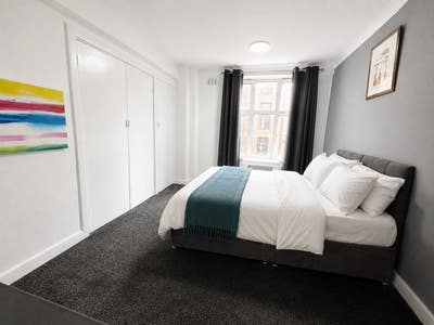 Huge Room near Hyde Park | NOVEMBER 🎄 Main Photo