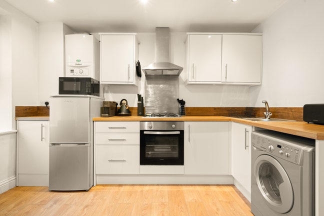 Bright 1 Bed Flat in E9 Hackney Central Short Lets Main Photo