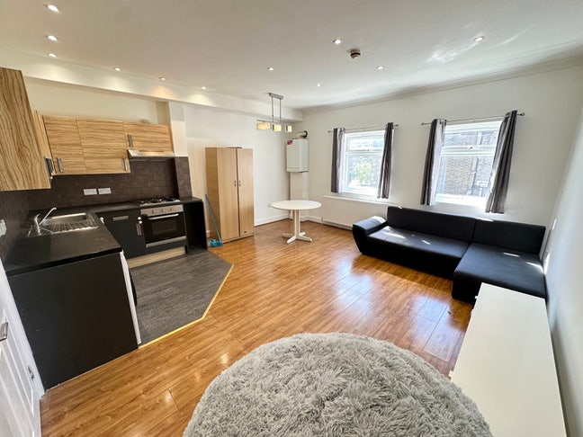 *** Spacious 1 Bedroom Flat In Tottenham N17 *** Main Photo