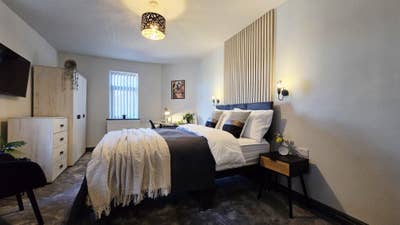 New Luxury Private En suite Room  Main Photo