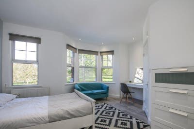 Modern En-Suite Room | Plumstead | Available Now Main Photo