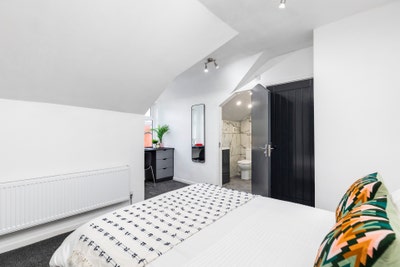 Ensuite Room in Central Hyde Park - Bills Inc Main Photo