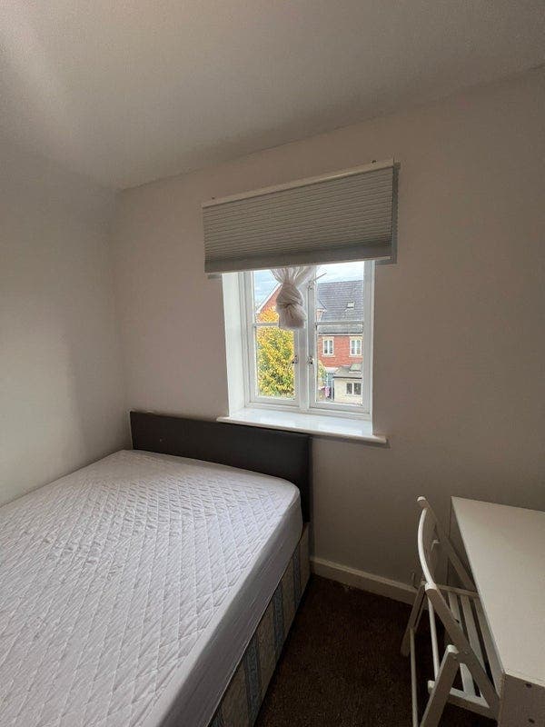 ✨🛏️ Double Room Available to Let in - Willesden
 Main Photo