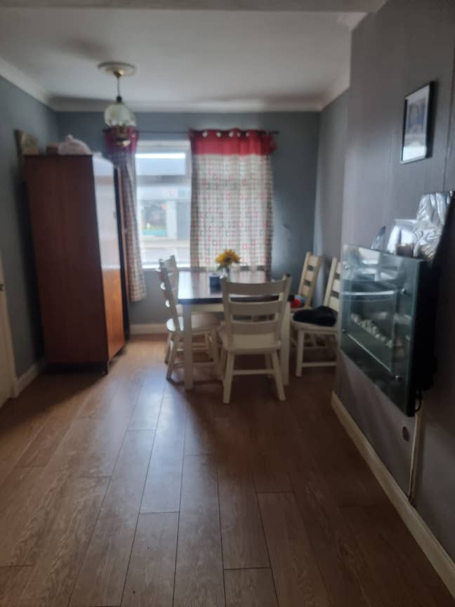 ✈️ Room to Rent – Close to Airport Bus & Shops Main Photo