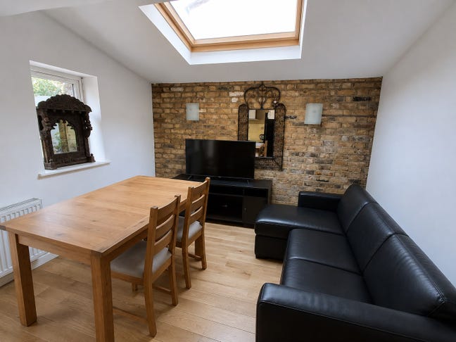 Cosy 2Bed Flat in the Heart of Battersea  Main Photo