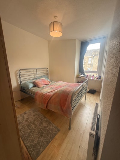 Ensuite Room Available Main Photo