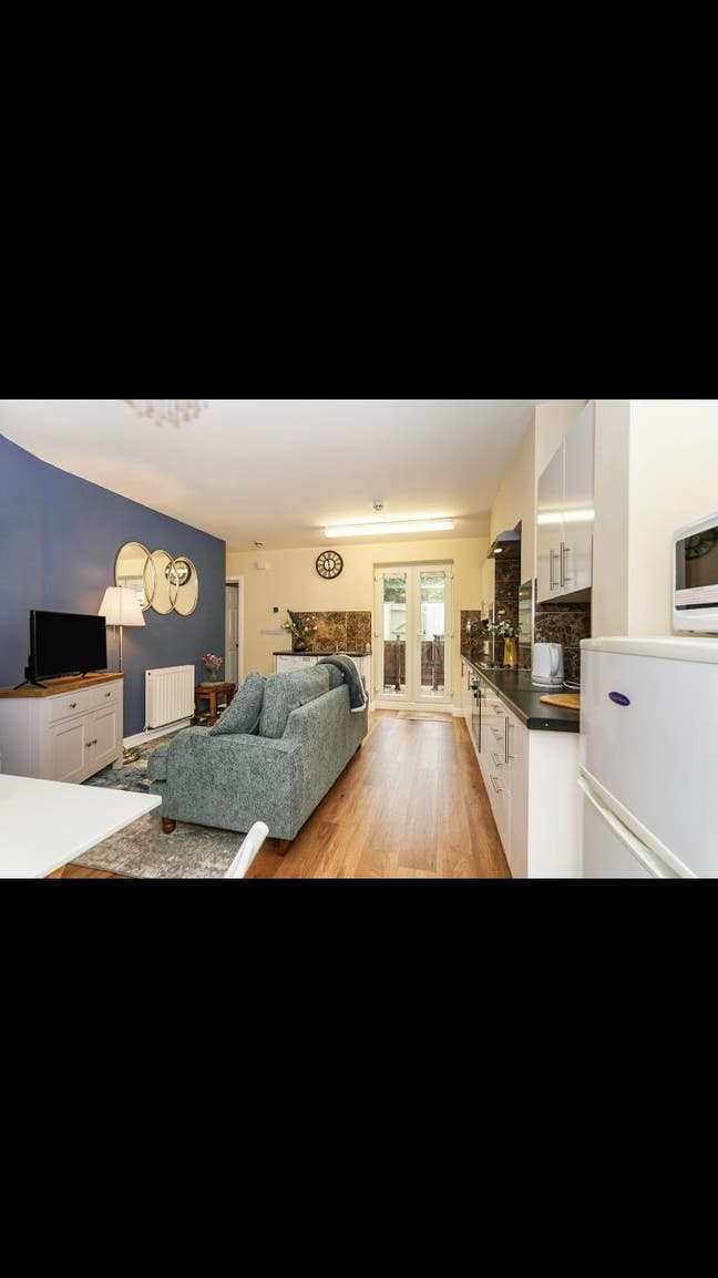 ✨ Eccles TC || Salford Royal || short/long stays Main Photo