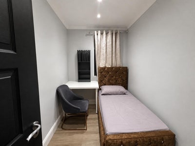 Single room for female Main Photo