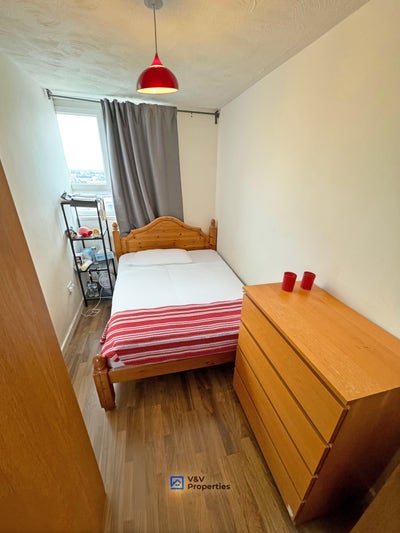 🏠 2 Rooms Available – Old Street / Clerkenwell Main Photo