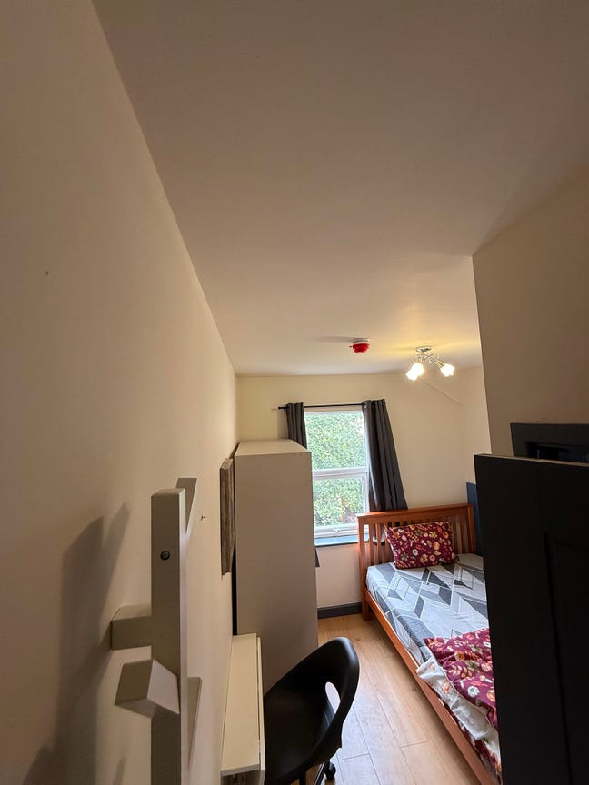 Brand New Ensuite Room, All bills inc, Low deposit Main Photo
