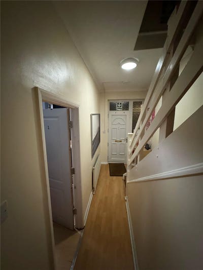 Double room in a 4 bed house share Main Photo