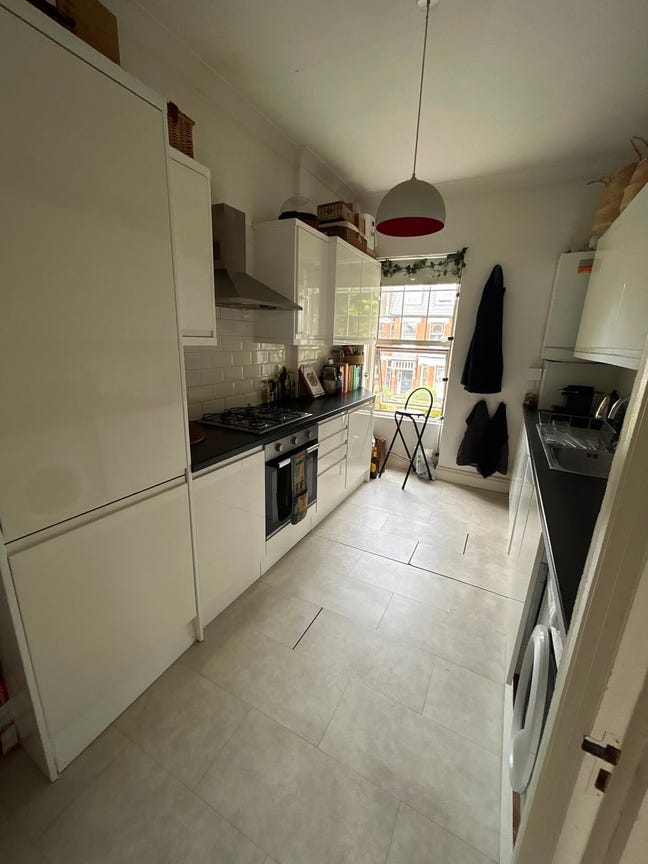 Room in lovely flat in North London Main Photo