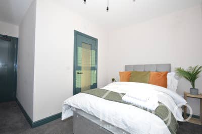 ⚡Modern City Centre Living | Regent Road ST1🖤 Main Photo
