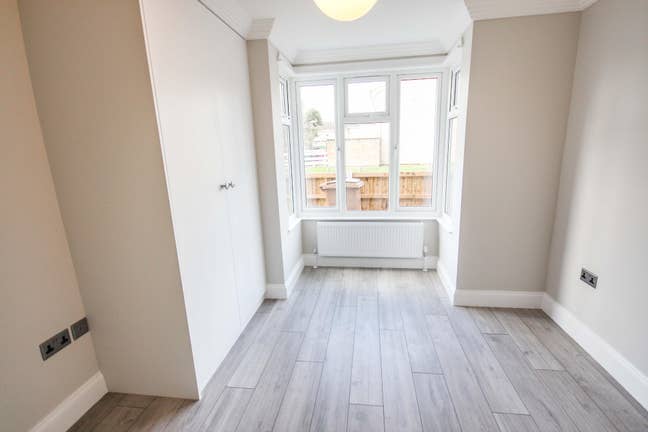  Furnished Double Room with En-Suite  Main Photo