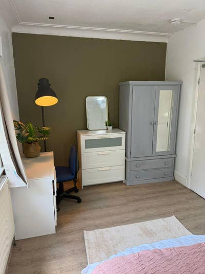 25% off October Rent Double in Friendly House! Main Photo