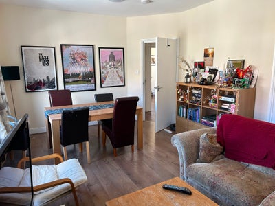 Double room in cosy Finchley flat 🌸🌈🎨🔮 Main Photo