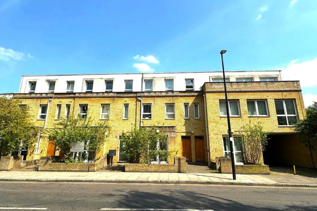1 Bed Flat, Helion Court, E14 Main Photo