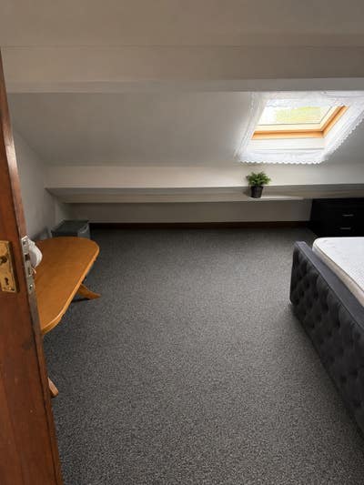 Room available on top of a takeaway  Main Photo