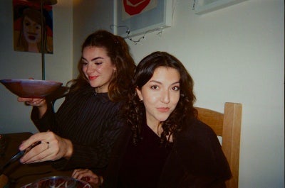 Elise, 24. Looking for a room! Main Photo