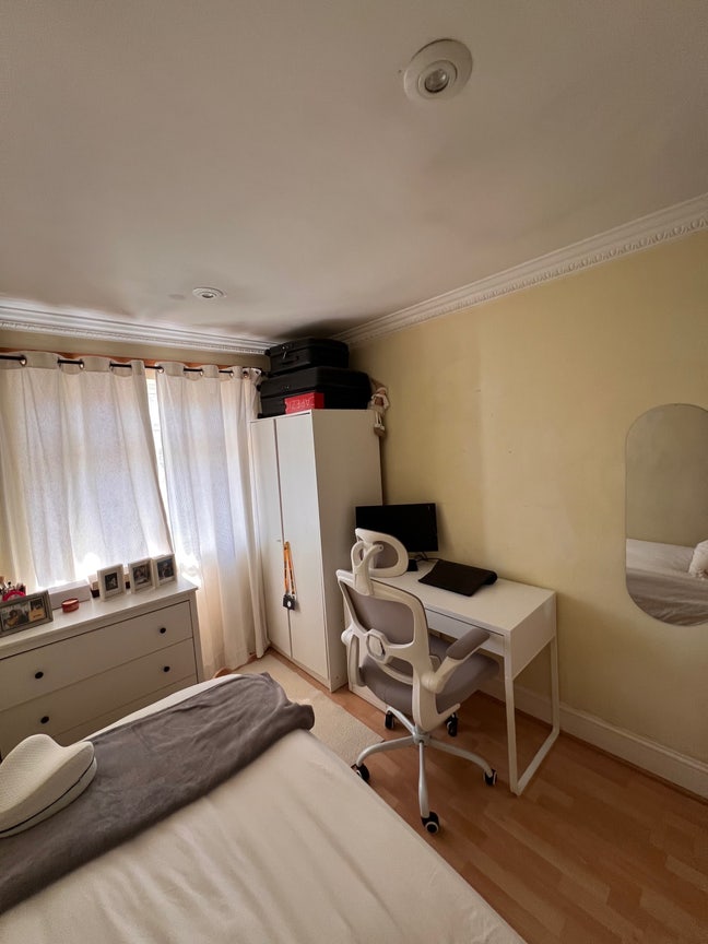 Single room (2 minutes from the tube station) Main Photo