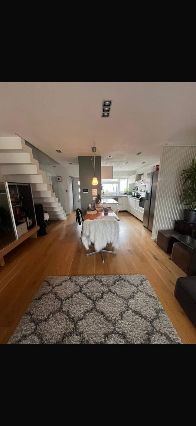 Double room available 2-3 nights per week mon-fri Main Photo