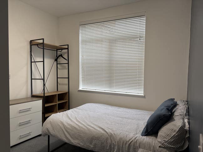 *Ensuite Room Bills Included at &pound;500 in Derby* Main Photo