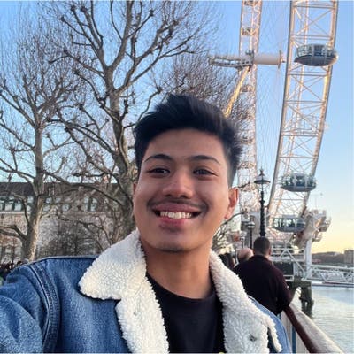 I am a professional male aged 23. I am lookin... Main Photo