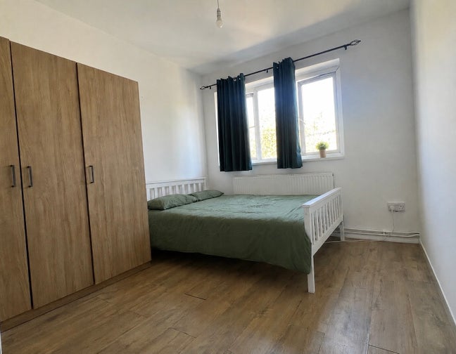 Bright and Spacious Rooms Main Photo