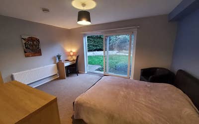 Your new home! Own en-suite included! Main Photo