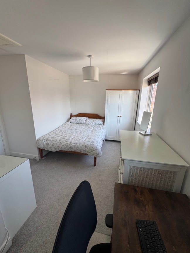 Furnished double room, short-term let, Didcot Main Photo