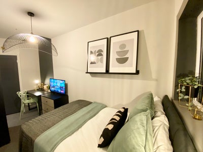 Top Floor Room Near to Derby City and University Main Photo