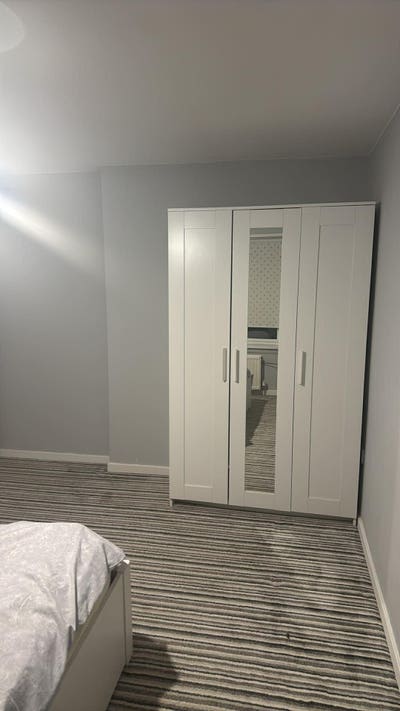 Double Room Available in Friendly, Quiet Home  Main Photo