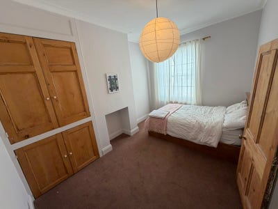 Lovely Double bedroom in Montpelier Main Photo