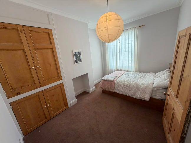 Lovely Double bedroom in Montpelier Main Photo