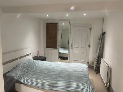  Fully Furnished Studio Apartment to Rent  TW5 9Up Main Photo