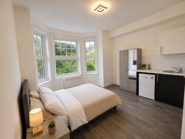 Brand-New En-Suite Rooms Main Photo