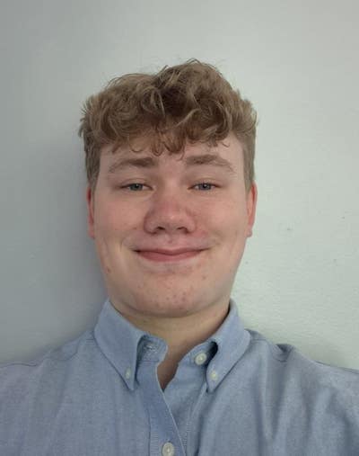 Recent Graduate Seeking Double Bed Room or BuddyUp Main Photo