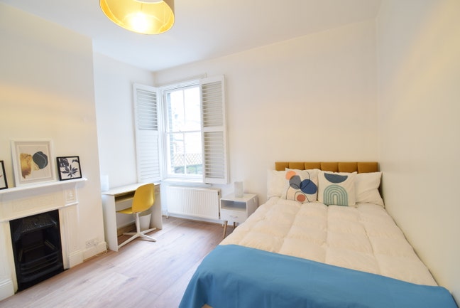 Comfortable Room in Modern Flatshare! Main Photo