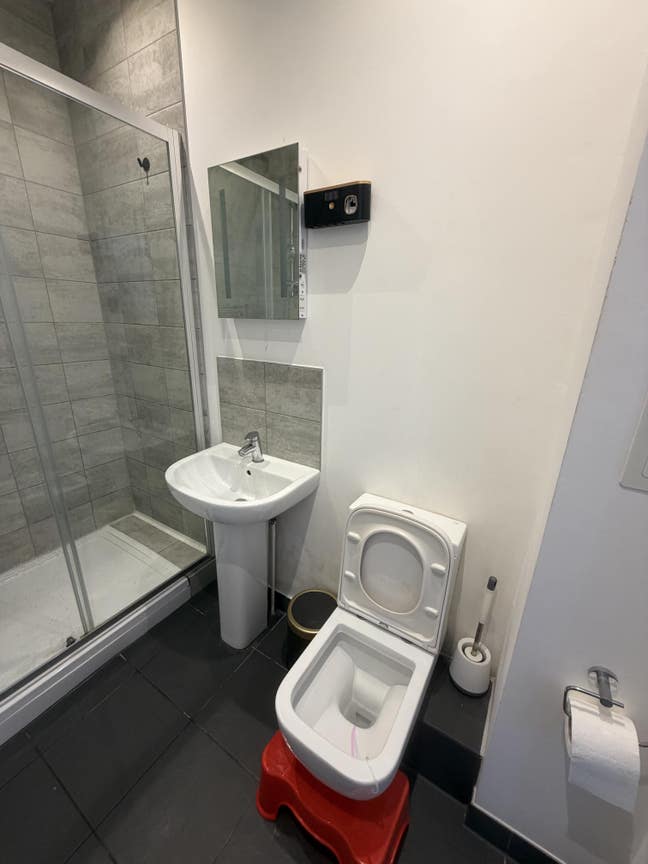 Ensuing double room in city center  Main Photo