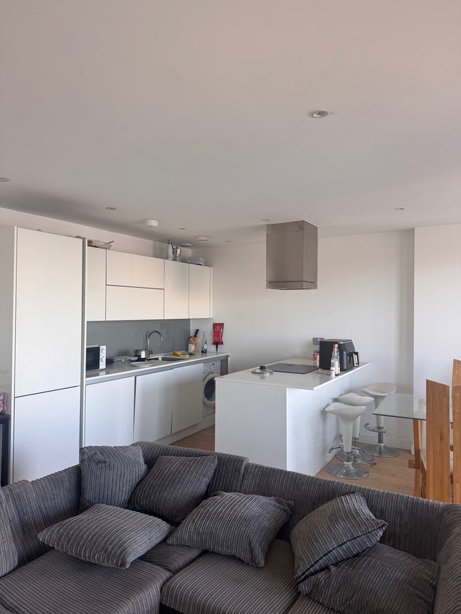 Modern room in Canary Wharf Main Photo