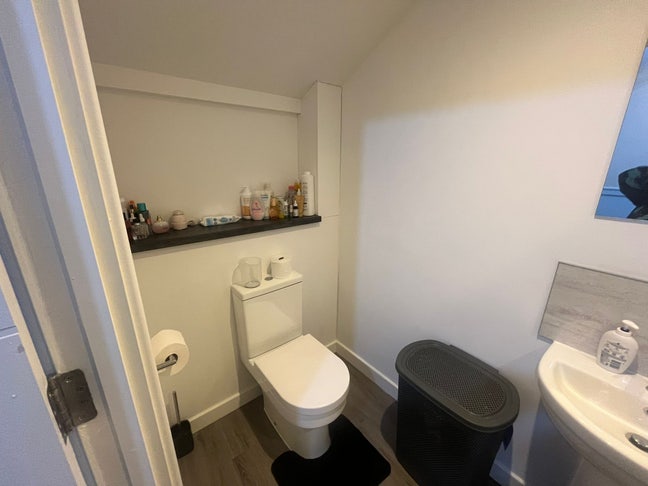 Room  Main Photo