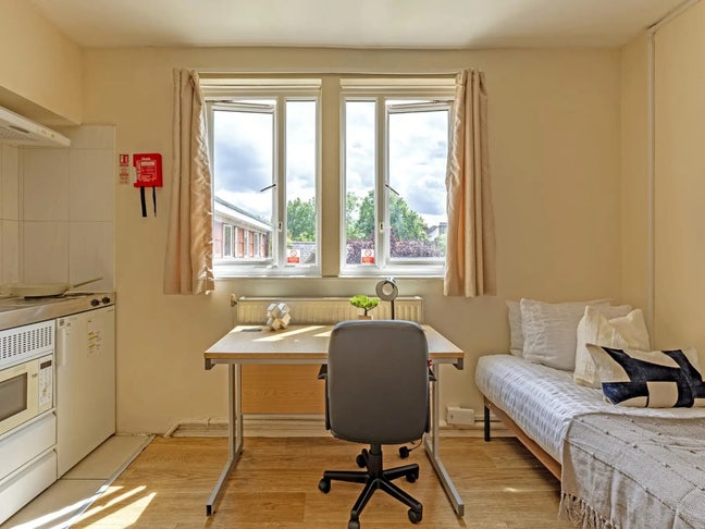 Private Student Studio – Camberwell – &pound;309pw Main Photo