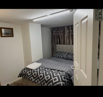 2 bed flat beside Glasgow central station Main Photo