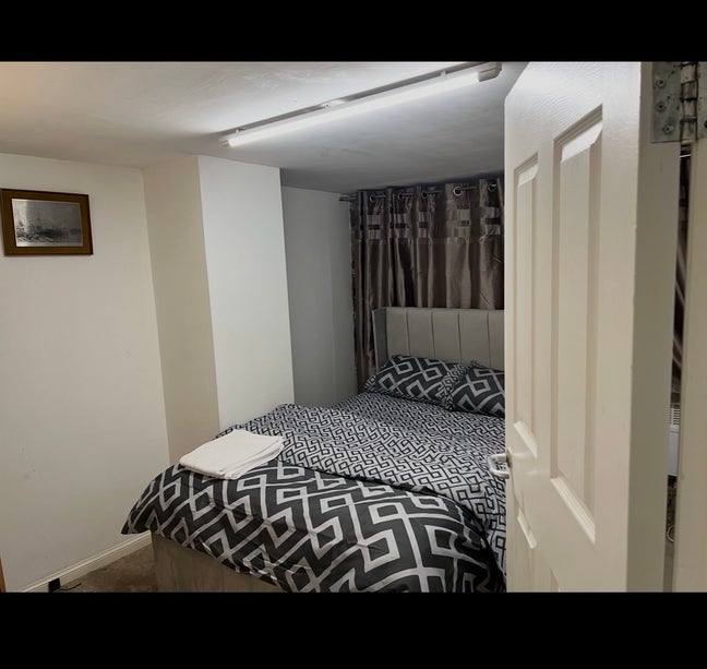 2 bed flat beside Glasgow central station Main Photo