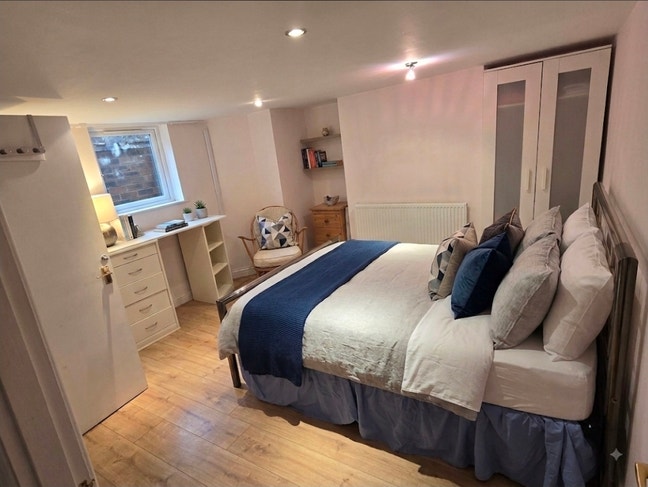 Ensuite Double, Bills Inc – Withington M20, &pound;850 Main Photo