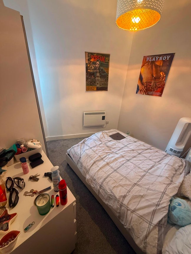 Room in flat near salford central Main Photo